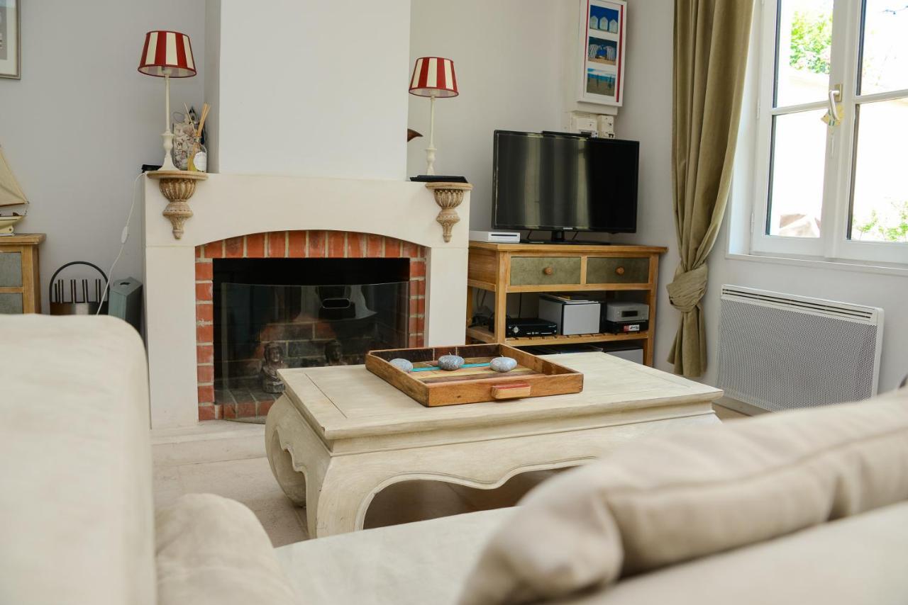 La maison bleue Cabourg Extérieur photo