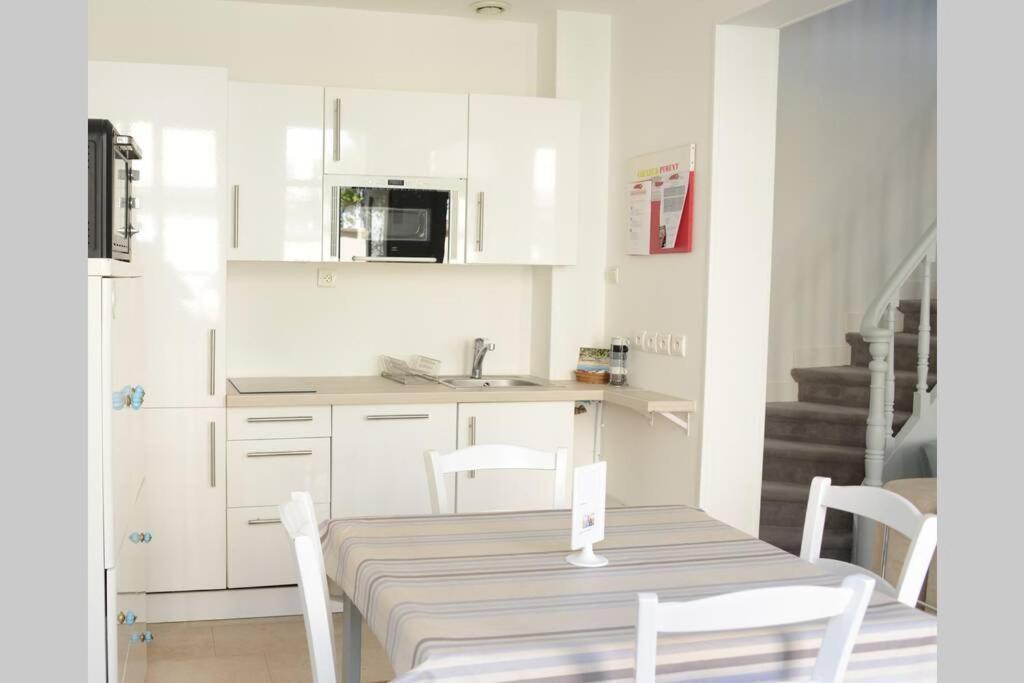 La maison bleue Cabourg Extérieur photo